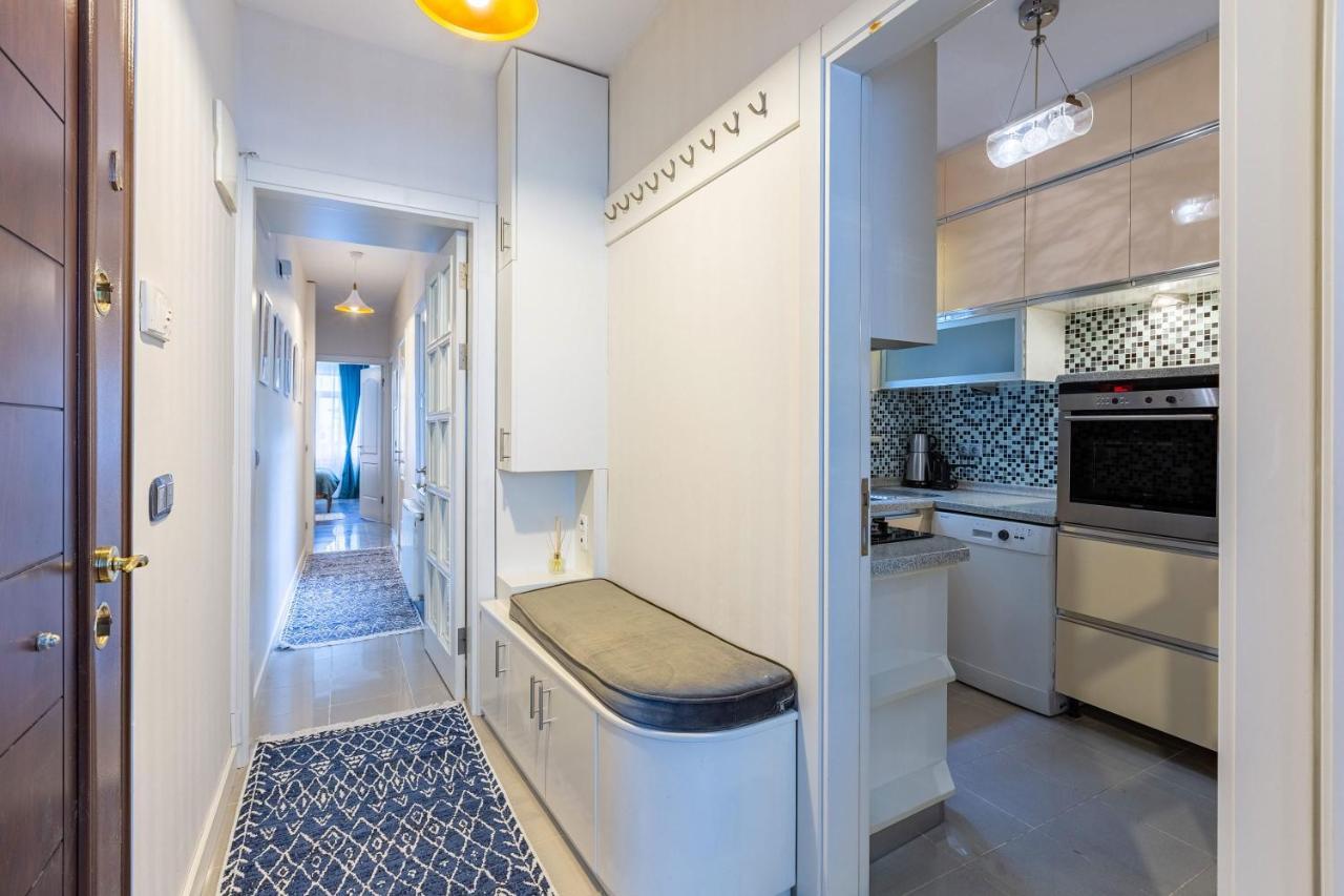 Flat With Excellent Location In Tesvikiye, Sisli Apartamento Istambul Exterior foto
