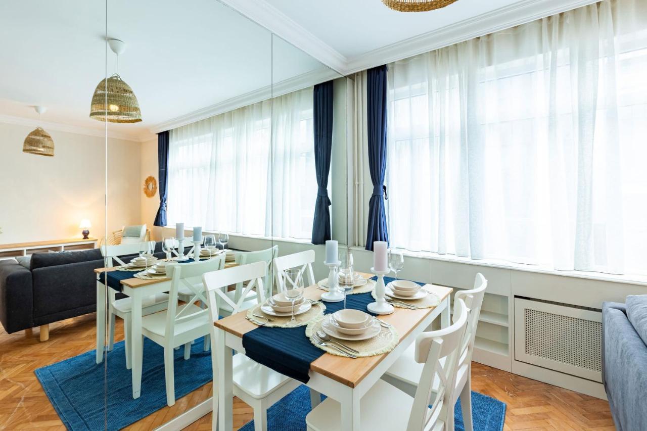 Flat With Excellent Location In Tesvikiye, Sisli Apartamento Istambul Exterior foto